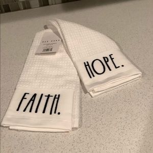 Rae Dunn kitchen towels with “Faith and Hope” NWT